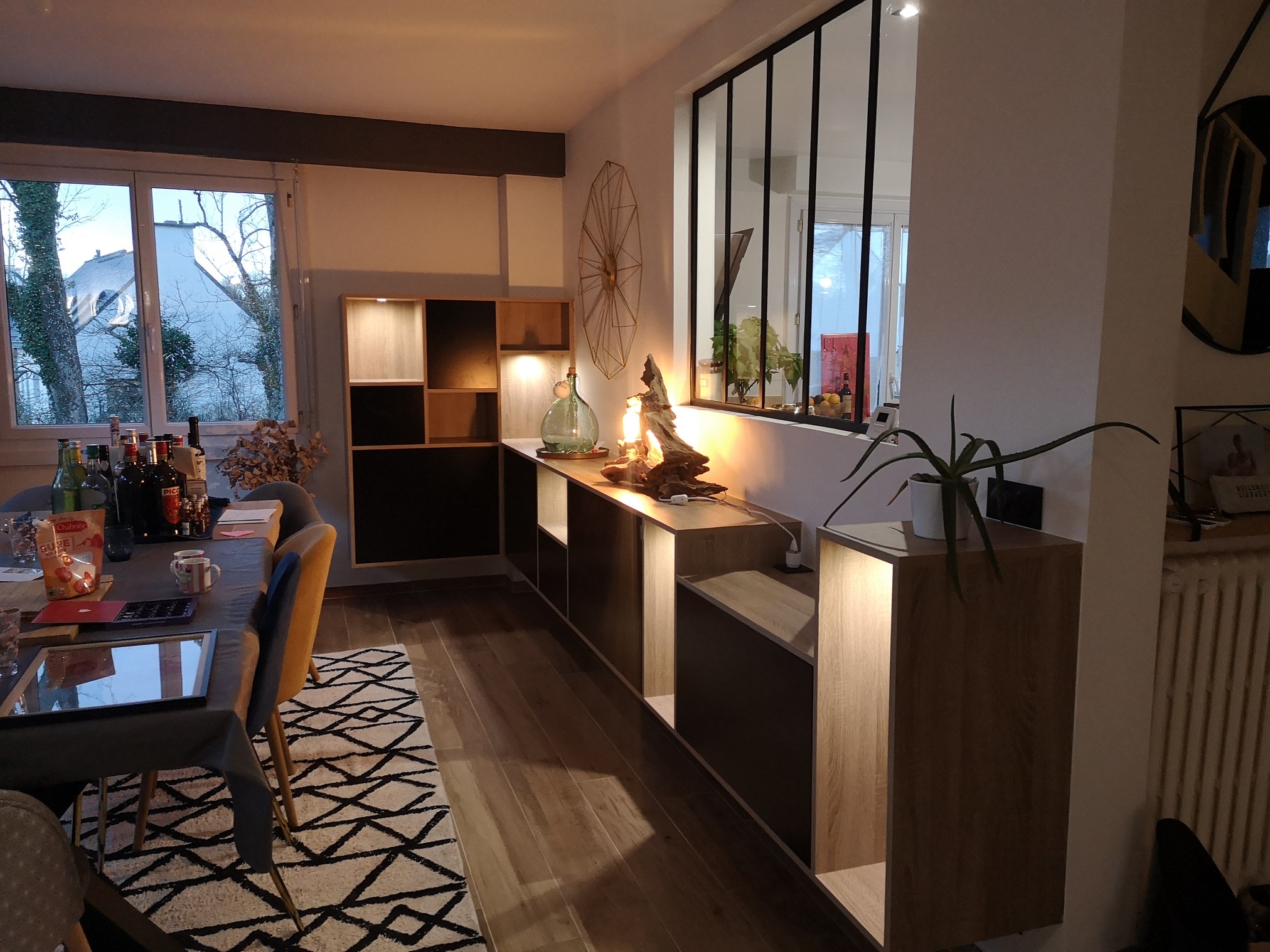 Meuble salle à manger surmesure avec éclairages LED